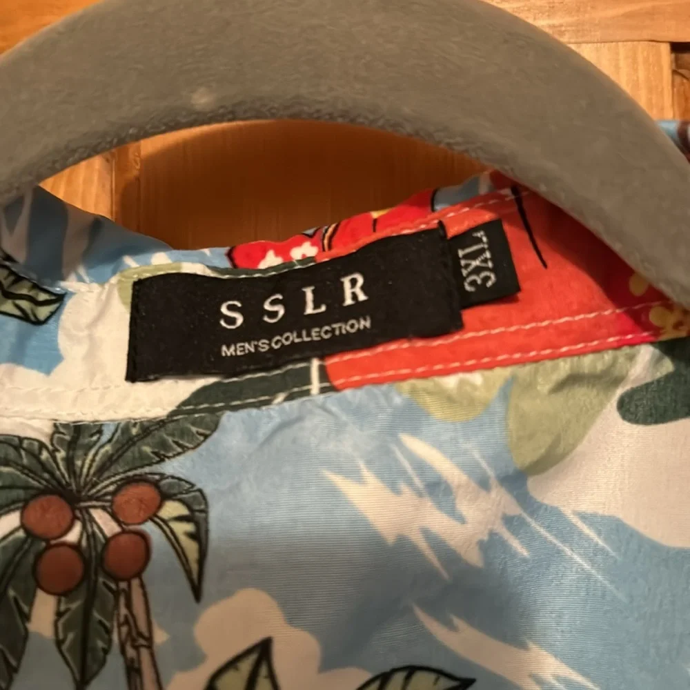 Men's Santa Hawaiian shirt Sz 3XL - Picture 2 of 7